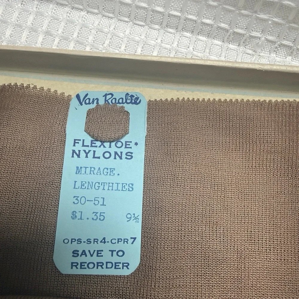 Vtg 50s VAN RAALTE Mirage Drama 9.5L .30-51 Nylon Hose Stockings Seam New Box
